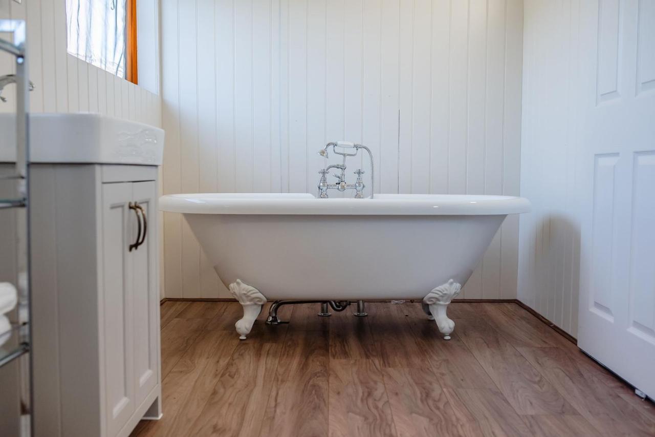 Hencote Vineyard Glamping Village Shrewsbury Eksteriør billede